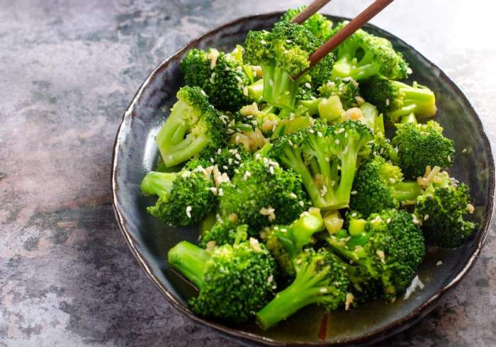 Stir broccoli fry