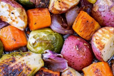 Vegetable roasted bowls bowl tahini dinners veggies vegetarian salads prep pinchofyum avocado pinch cook incredibly roast thekitchn